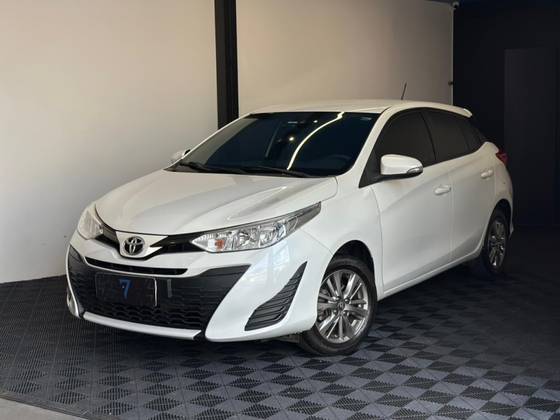 TOYOTA YARIS 1.5 16V FLEX SEDAN XL PLUS CONNECT MULTIDRIVE TOYOTA YARIS 1.5 16V FLEX SEDAN XL PLUS CONNECT MULTIDRIVE